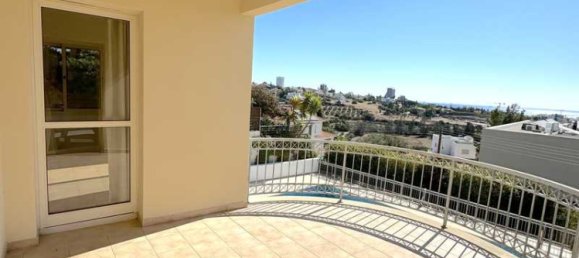 5 bedrooms Villa in Germasogeia, Cyprus No. 18206 4