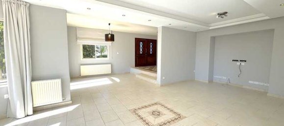 5 bedrooms Villa in Germasogeia, Cyprus No. 18206 16