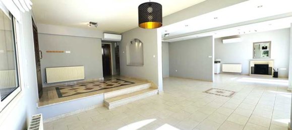 5 bedrooms Villa in Germasogeia, Cyprus No. 18206 13