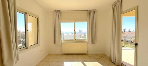 5 bedrooms Villa in Germasogeia, Cyprus No. 18206 9