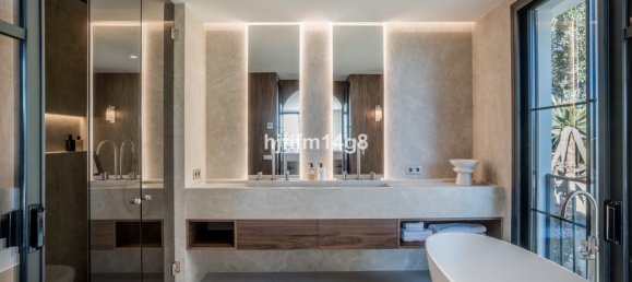 5 bedrooms Townhouse in Marbella, Spain No. 56626 25