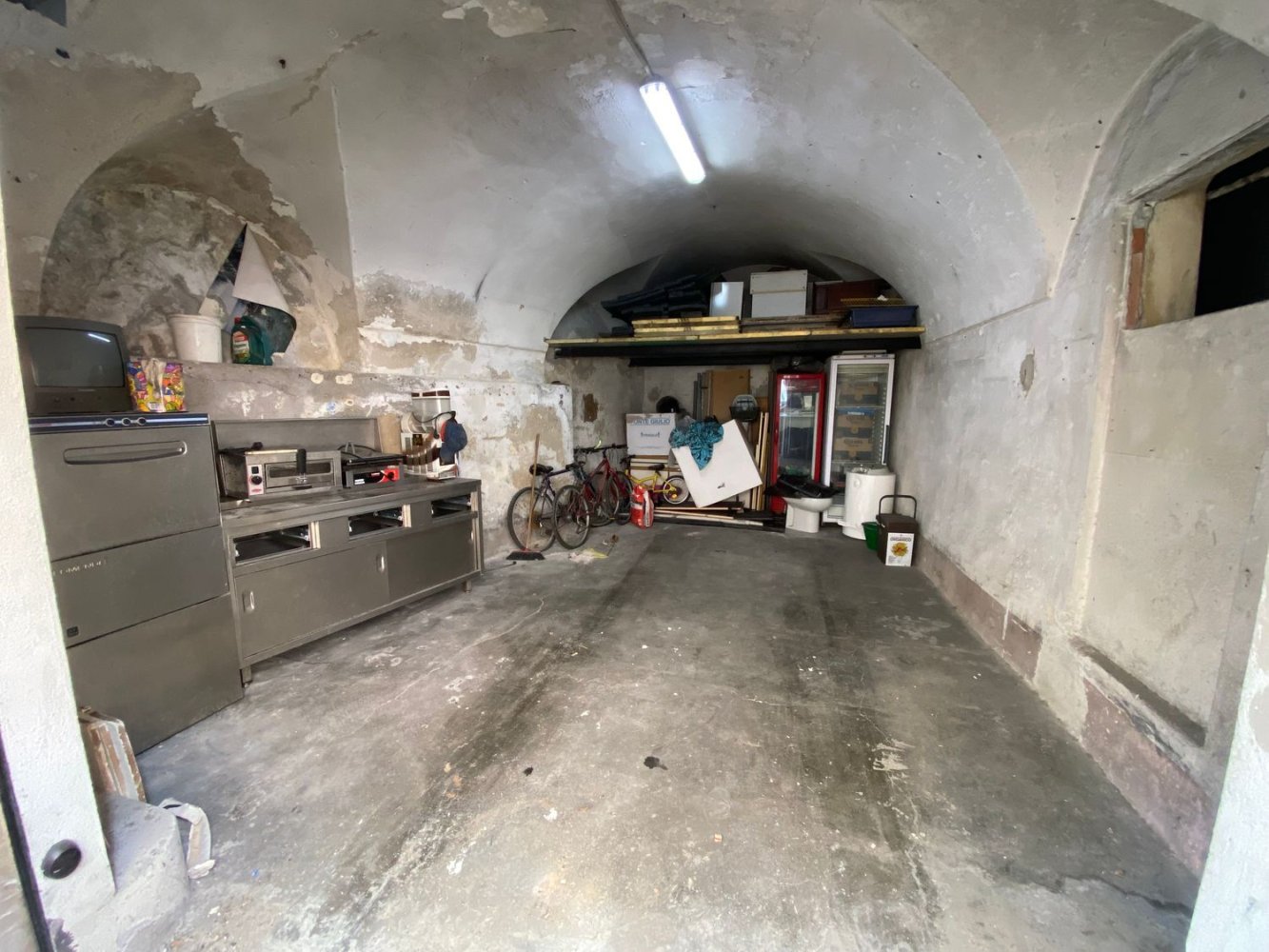 24m² Garage in Sanremo, Italy No. 182606