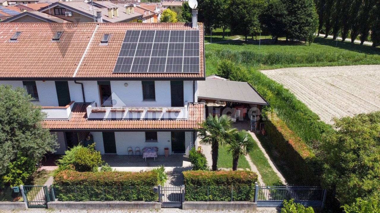 3 chambres Villa à Legnaro, Italy No. 89314