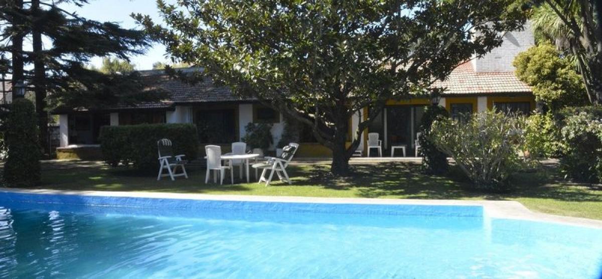 Дом с 3 спальнями в Мар-дель-Плата, Аргентина № 74008