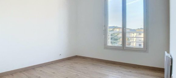 Apartamento de 3 dormitorios en Corbeil-Essonnes, France No. 147725 6