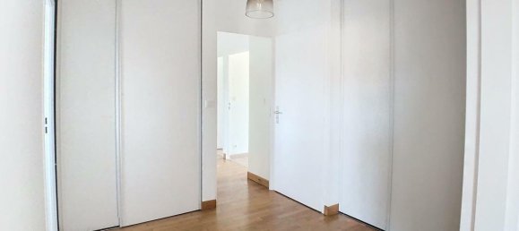 Apartamento de 3 dormitorios en Corbeil-Essonnes, France No. 147725 7