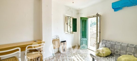 3 bedrooms House in Castiglione di Sicilia, Italy No. 311974 3