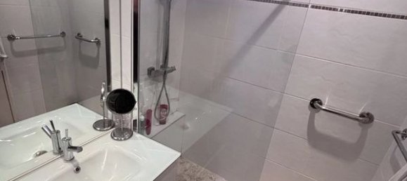 2 chambres Appartement à Saint-Étienne, France No. 199880 5