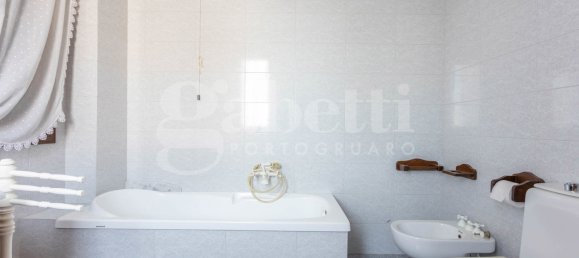 3 Schlafzimmer Villa in San Michele al Tagliamento, Italy, Nr. 263661 21