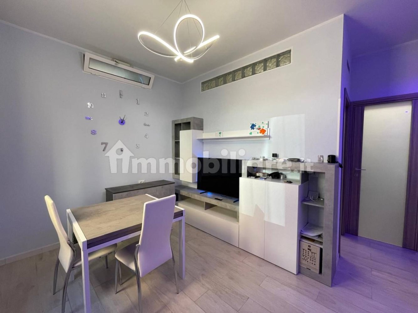 1 bedroom Apartment in Bologna, Italy No. 293623