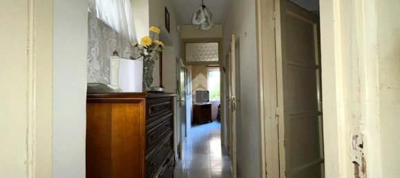 2-salle Appartement à Palermo, Italy No. 7013 7