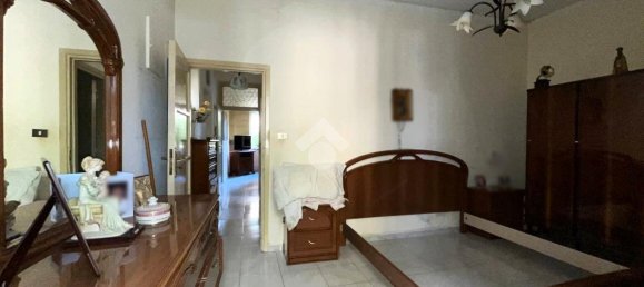 2-salle Appartement à Palermo, Italy No. 7013 12