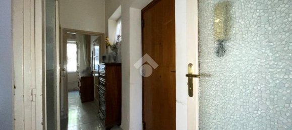 2-salle Appartement à Palermo, Italy No. 7013 6