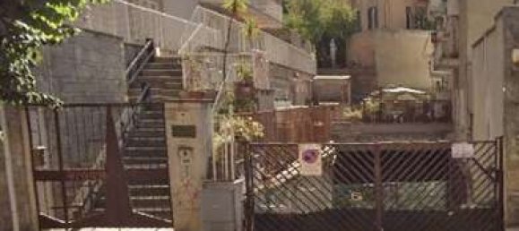 1 room Commercial property in Rome, Italy No. 213848 3