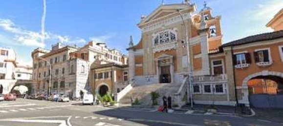 1 room Commercial property in Rome, Italy No. 213848 2