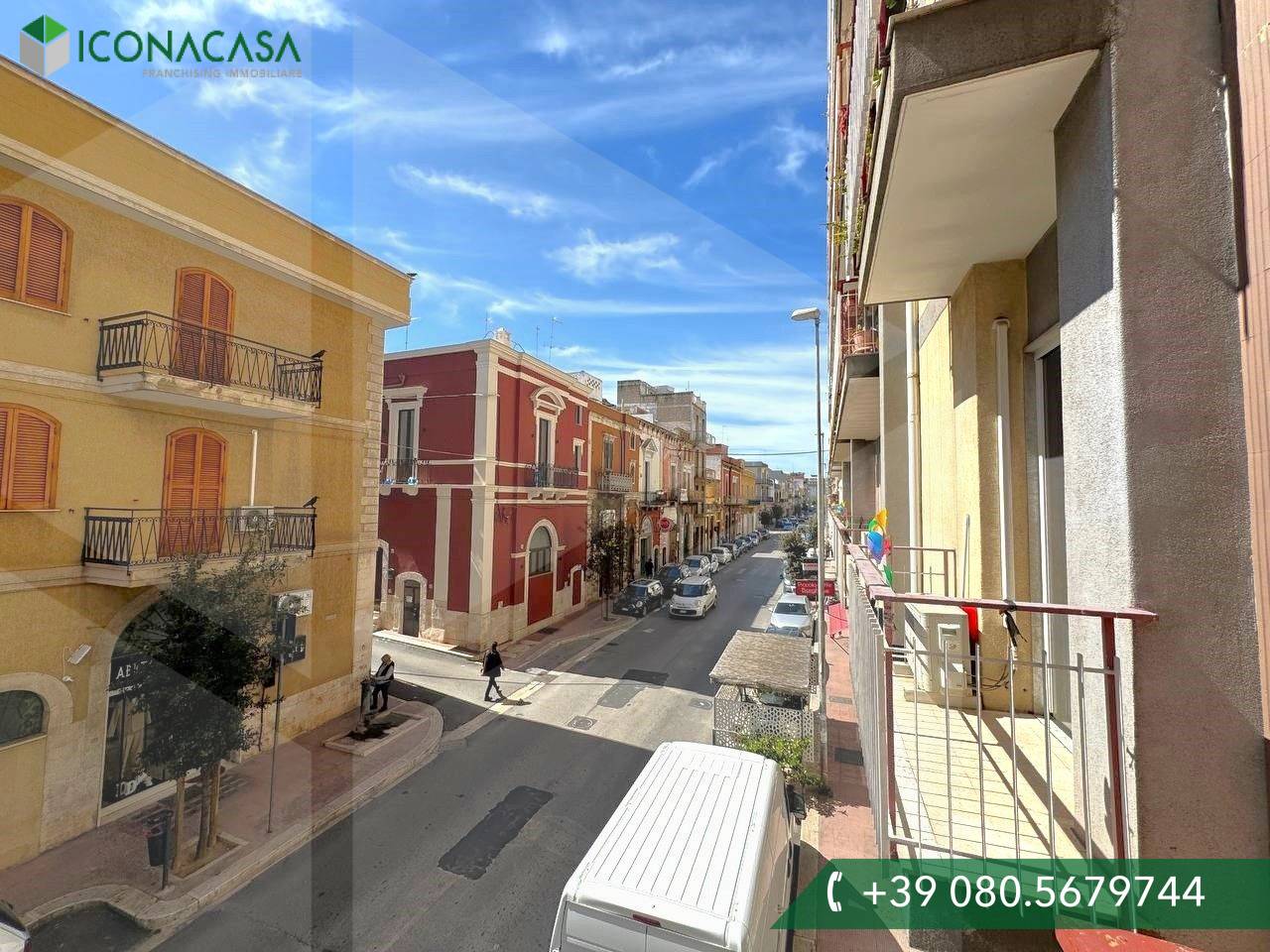 4-salle Appartement à Triggiano, Italy No. 31208