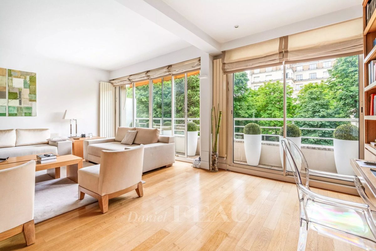 3 chambres Appartement à Neuilly-sur-Seine, France No. 352038