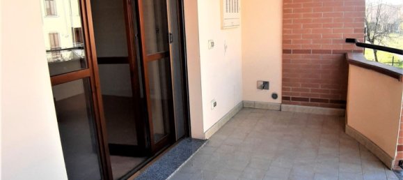 3 rooms Apartment in Guastalla, Italy No. 93063 4