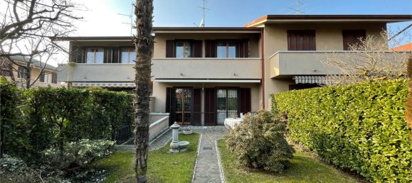 3 Schlafzimmer Haus in Seveso, Italy, Nr. 25153 23