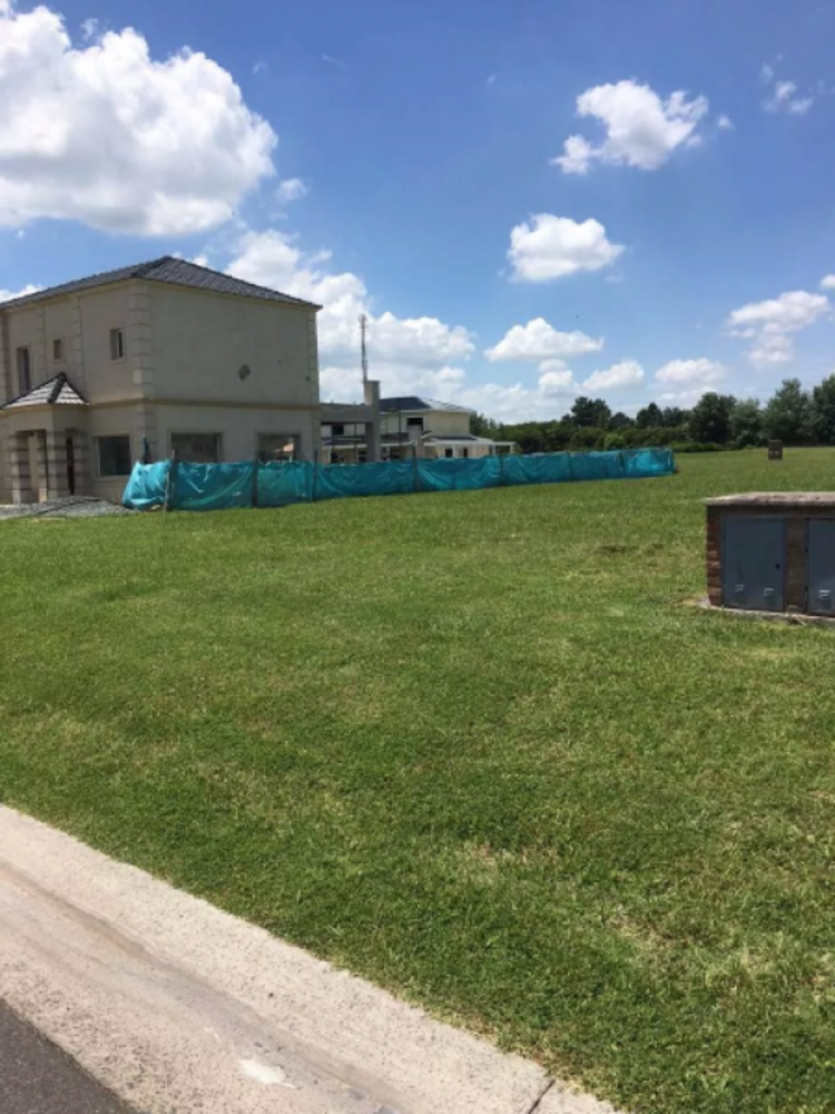  Land in Escobar, Argentina No. 33571