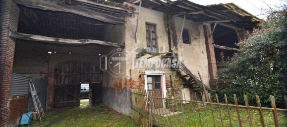 2غرفة منزل في San Benigno Canavese, Italy رقم 38178 4