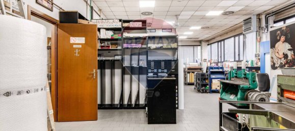 2-Zimmer Gewerbliche Immobilie in Samarate, Italy, Nr. 58565 9