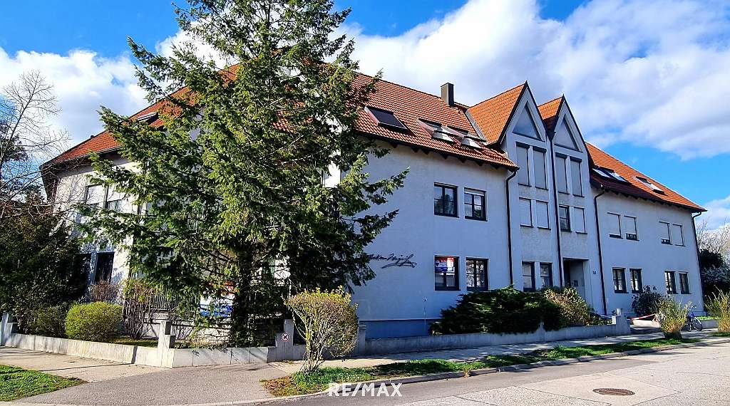 Квартира с 1 спальней в Дойч-Ваграм, Австрия № 81497