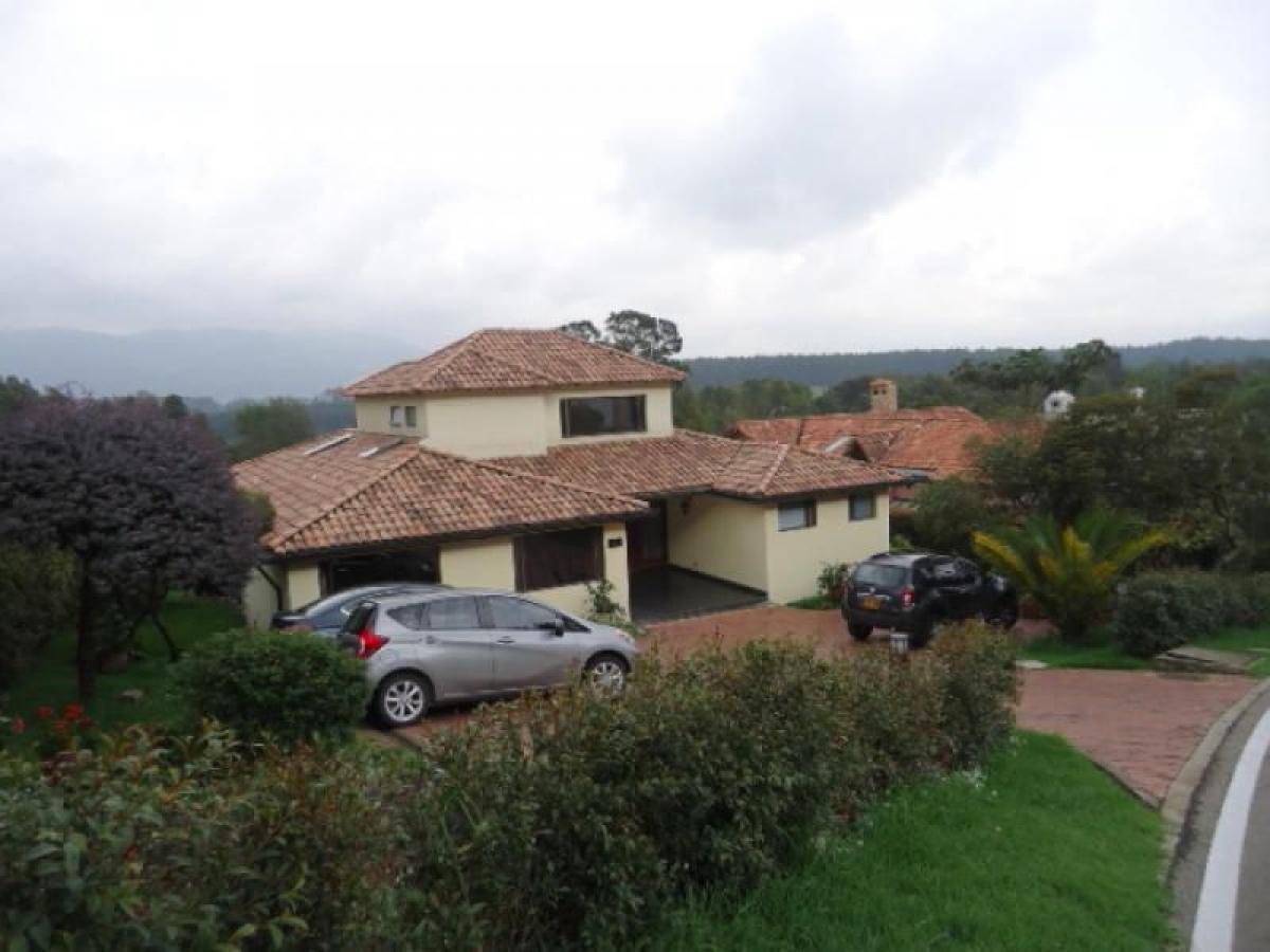 Дом с 4 спальнями в Кундинамарка, Колумбия № 5073