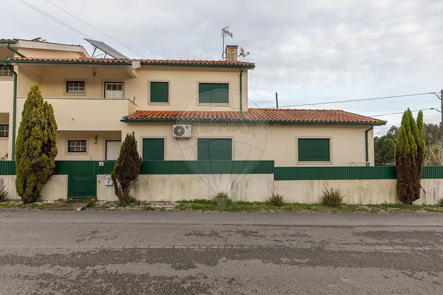 4 bedrooms House in Casal Comba, Portugal No. 185378