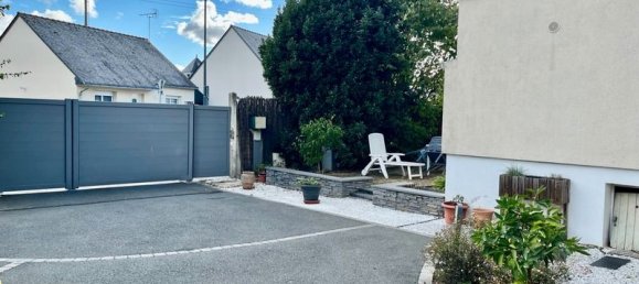 5 bedrooms House in Montreuil-Juigne, France No. 343179 12