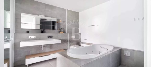 3 bedrooms Apartment in Montreuil, France No. 166005 18