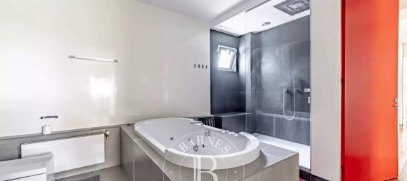 3 bedrooms Apartment in Montreuil, France No. 166005 11