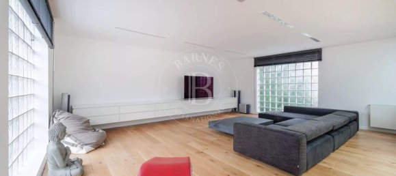 3 bedrooms Apartment in Montreuil, France No. 166005 2