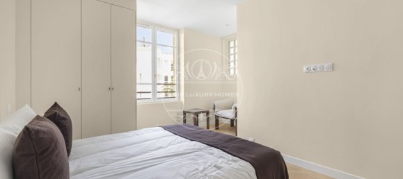 Studio in Paris, France No. 350656 3