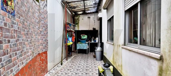 3 bedrooms House in Porto, Portugal No. 63800 16