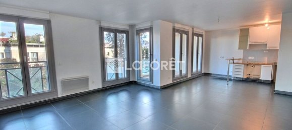 2 bedrooms Apartment in Suresnes, France No. 164019 2