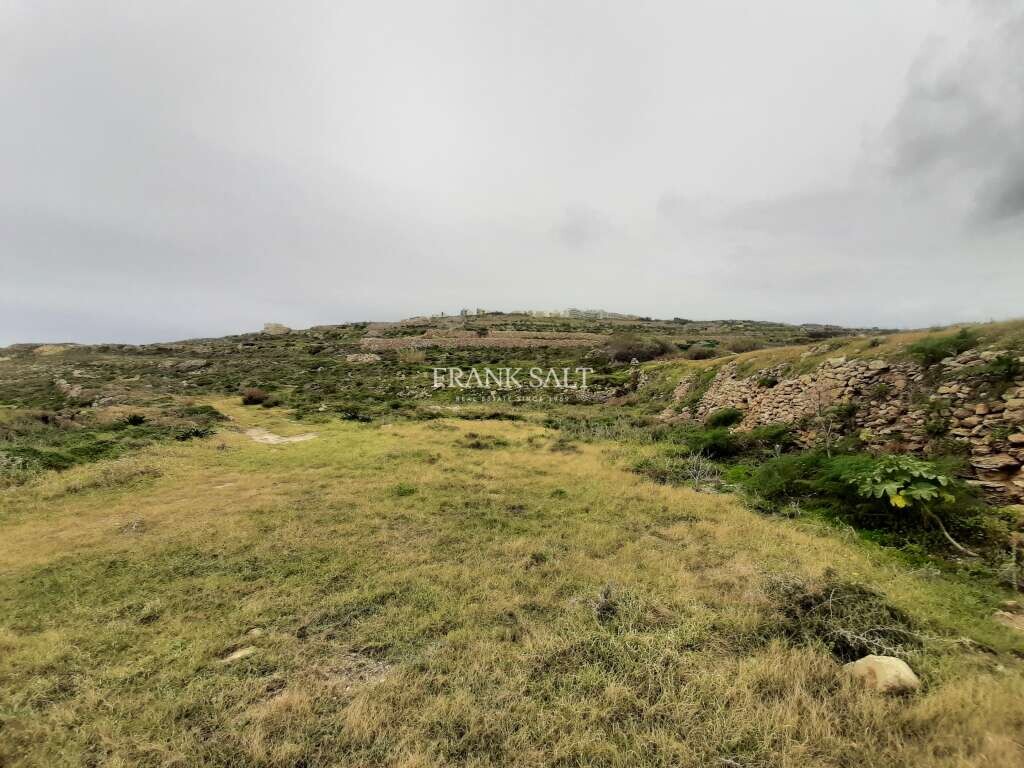 Terreno en Zebbug, Malta 2000 m² No. 13319