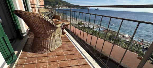 3 bedrooms Apartment in Noli, Italy No. 372373 10