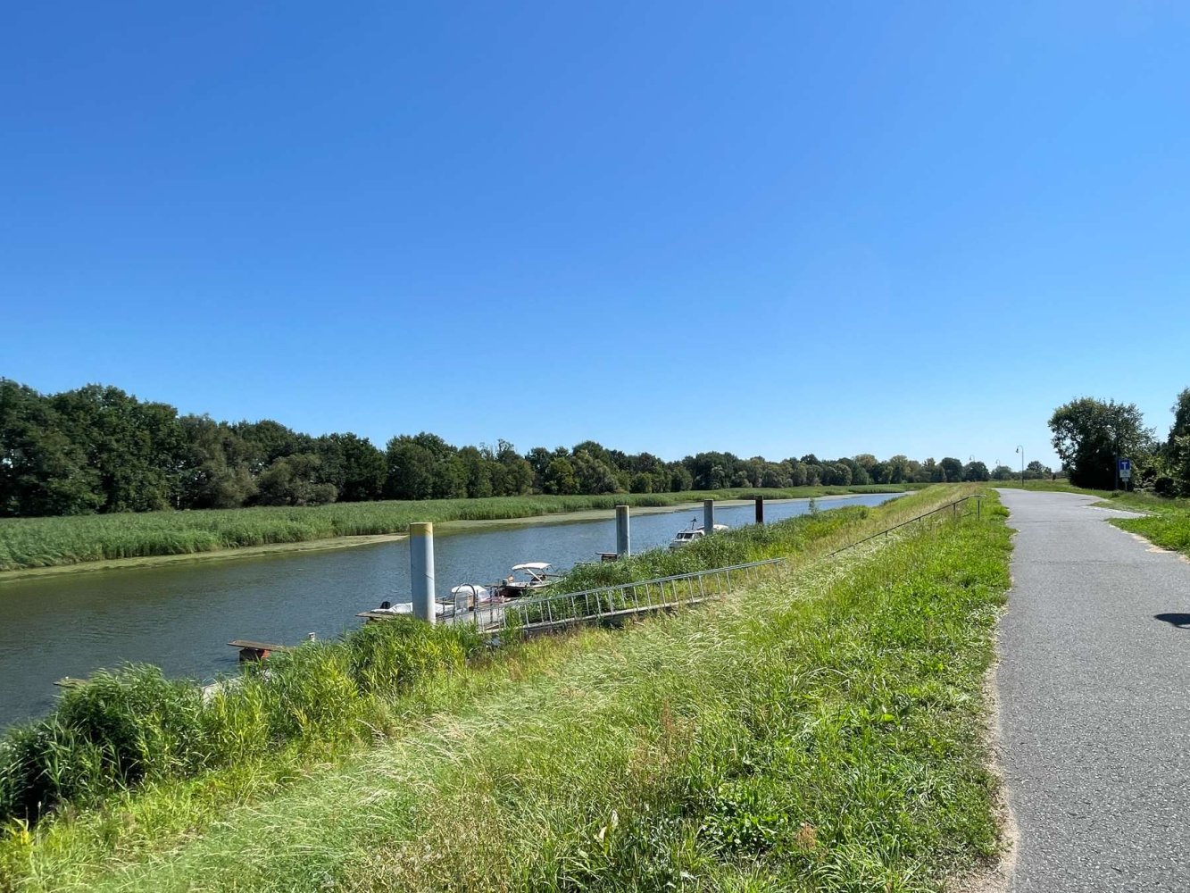 Отель, гостиница 2530м² в Markisch-Oderland, Германия № 310793