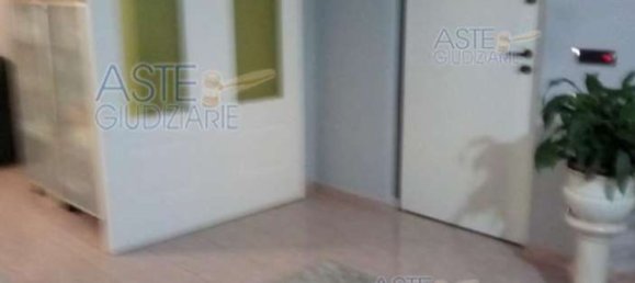 10 rooms Apartment in Frosinone, Italy No. 32416 2