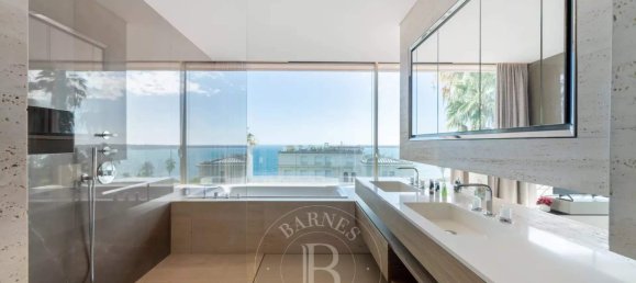 6 bedrooms Villa in Cannes, France No. 246444 6