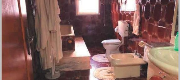 Apartamento de 4 dormitorios en Priolo Gargallo, Italy No. 381690 22