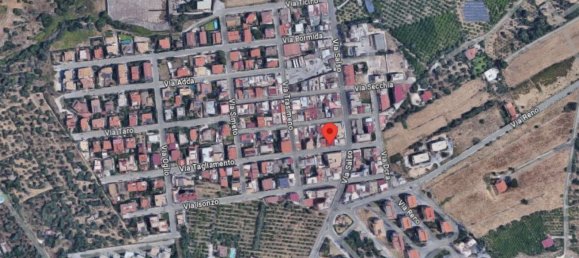 Apartamento de 4 dormitorios en Priolo Gargallo, Italy No. 381690 3
