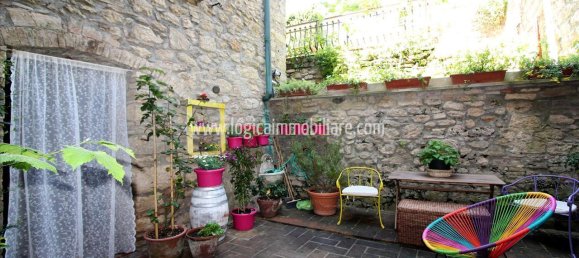 8 rooms Apartment in Sarteano, Italy No. 62818 2