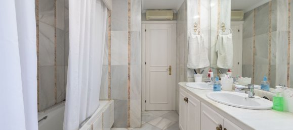 6 غرف نوم فيلا في Estepona, Spain رقم 18889 24