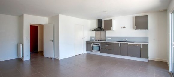 4 Schlafzimmer Haus in Yves, France, Nr. 319581 3