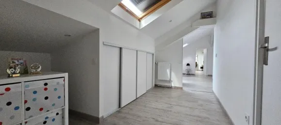 Dúplex de 4 dormitorios en Saint-Etienne, France No. 351099 12