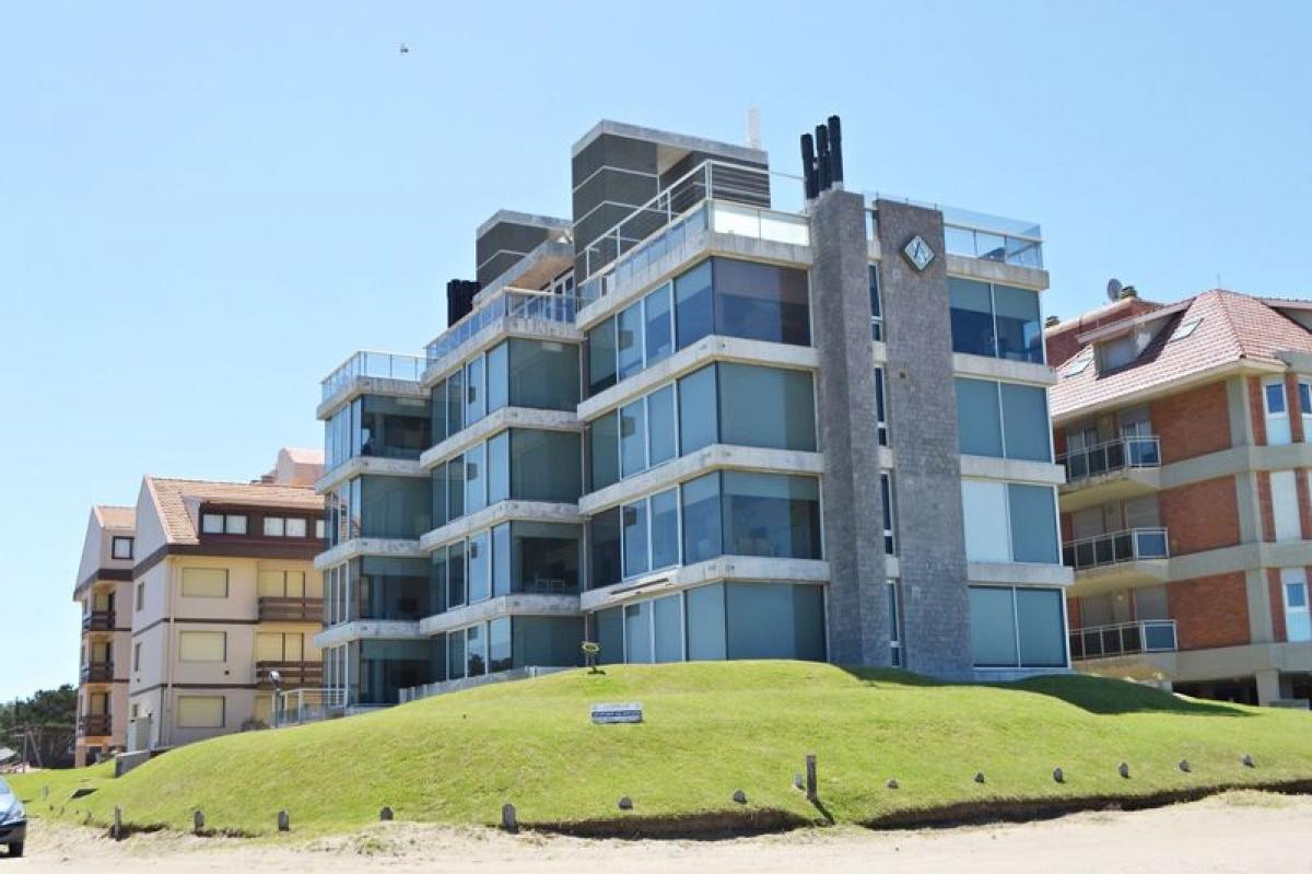 2 bedrooms Apartment in Mar del Plata, Argentina No. 91129