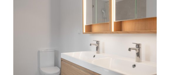 4 bedrooms Villa in Lisbon, Portugal No. 105985 44