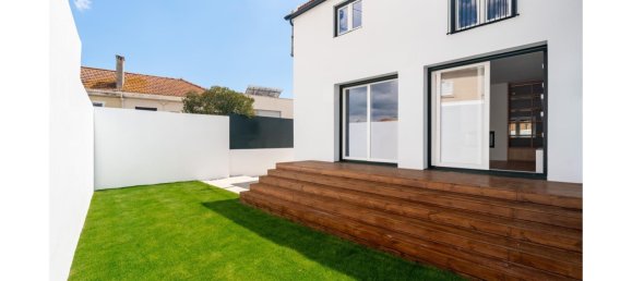 4 bedrooms Villa in Lisbon, Portugal No. 105985 27